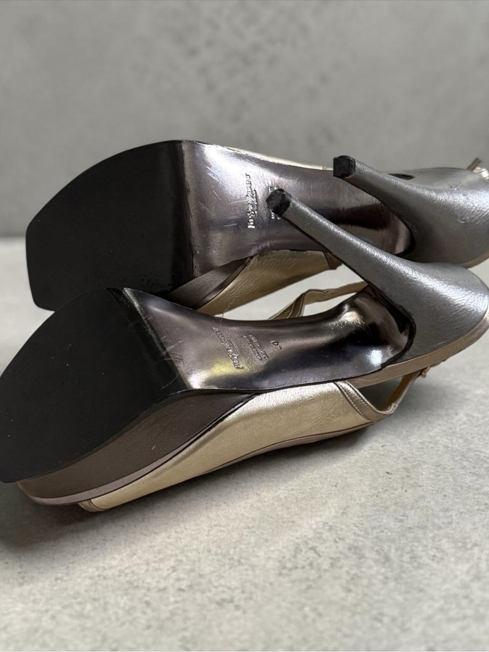 Yves Saint Laurent Gold Metallic Peep-Toe Slingback Platform Heels! Size 9.5 /40 - Picture 9 of 16